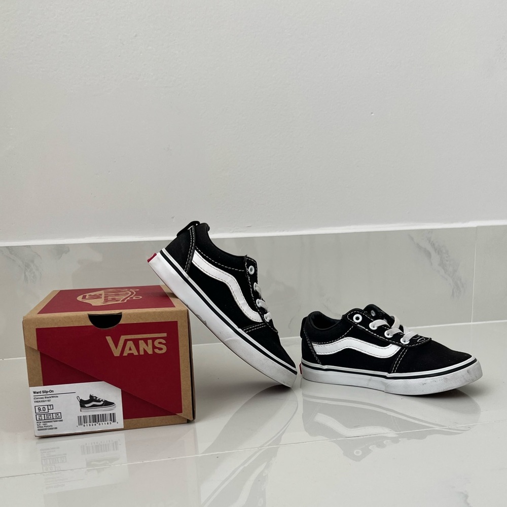 Vans 
Ward Slip-On Sneaker - Kids'  size 9T, color (Canvas)Black/white